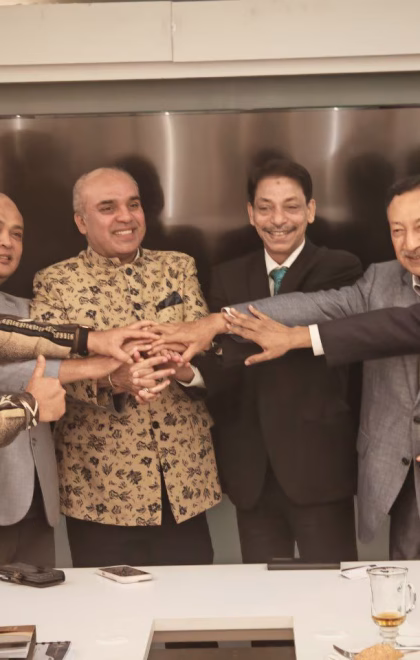 photo_6287551334022057751_y